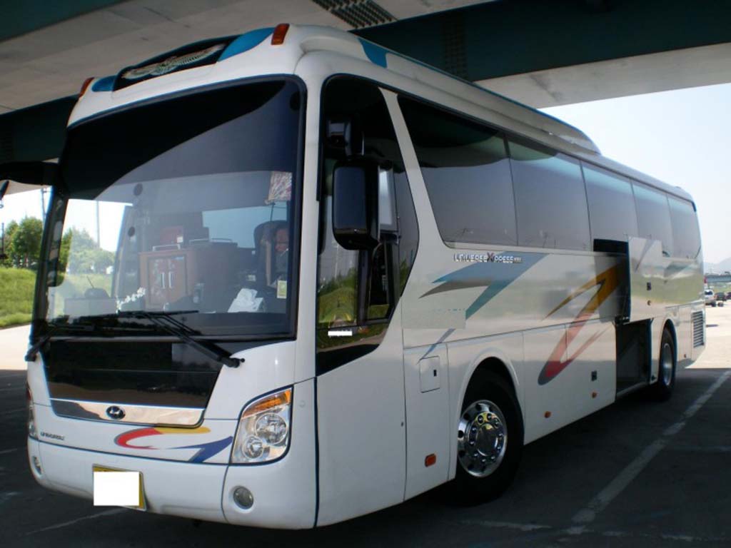 Luxury Bus Service in Pakistan